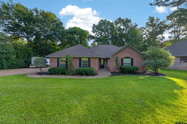 2.66 Acres of Land with Home for Sale in Arp, Texas