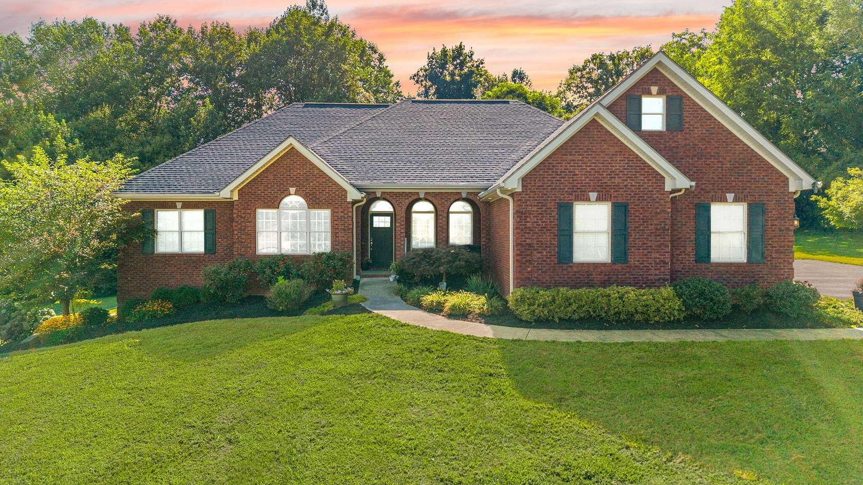 3.13 Acres of Land with Home for Sale in Somerset, Kentucky