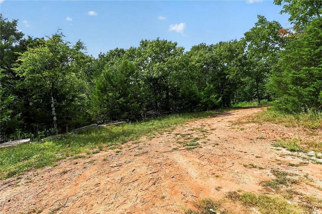 18.6 Acres of Land for Sale in Prairie Grove, Arkansas