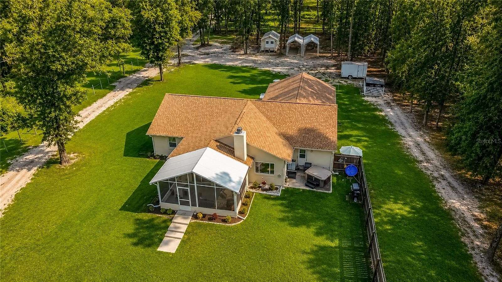 3.62 Acres of Land with Home for Sale in Morriston, Florida
