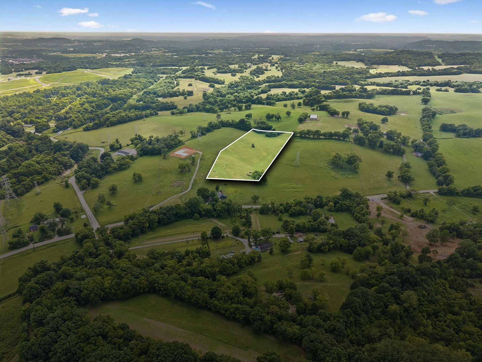 7.12 Acres of Residential Land for Sale in Columbia, Tennessee