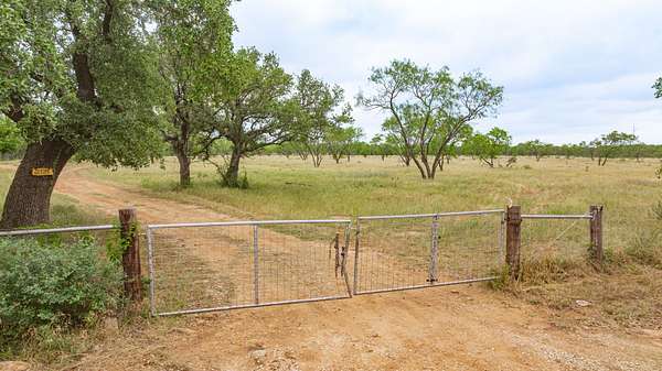 100 Acres of Land for Sale in Comanche, Texas