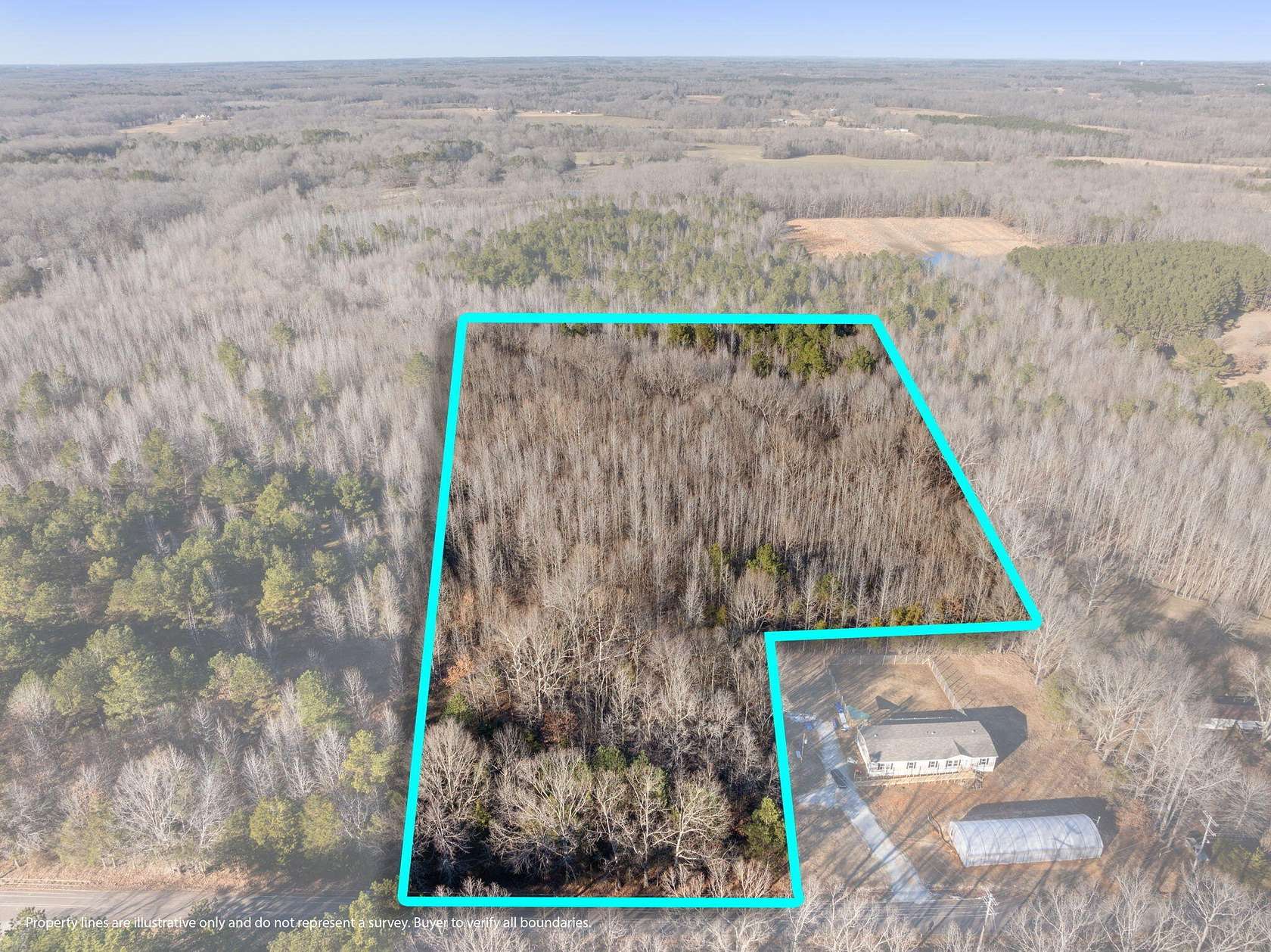 9 Acres of Residential Land for Sale in Michie, Tennessee