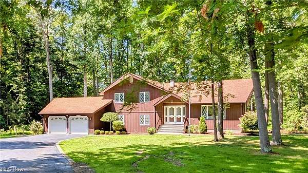 2.16 Acres of Land with Home for Sale in Ashtabula, Ohio