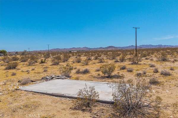 5 Acres of Land for Sale in Landers, California