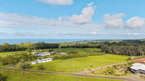 Residential Land for Sale in Hakalau, Hawaii