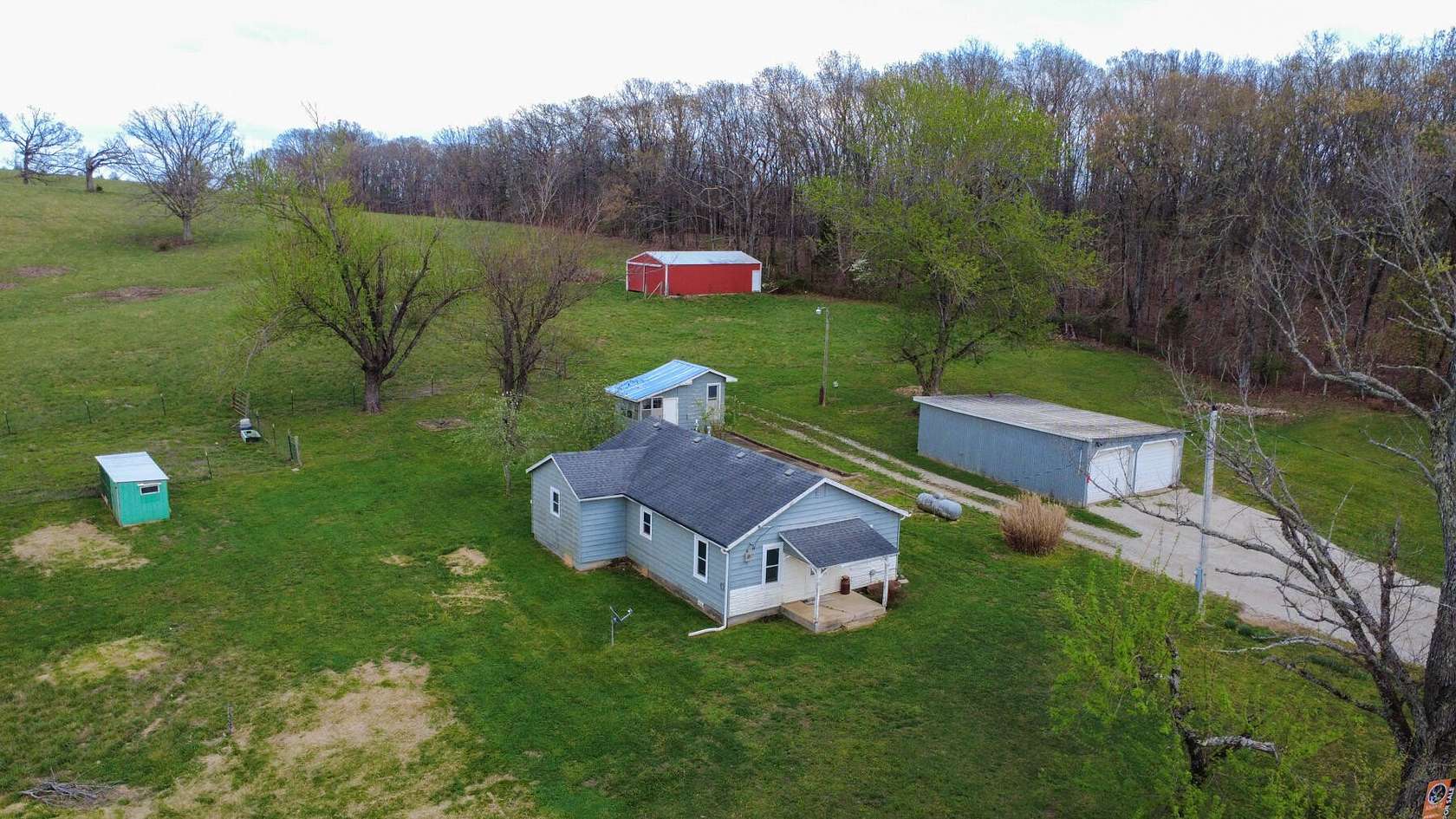 15 Acres of Land with Home for Sale in Mountain View, Missouri