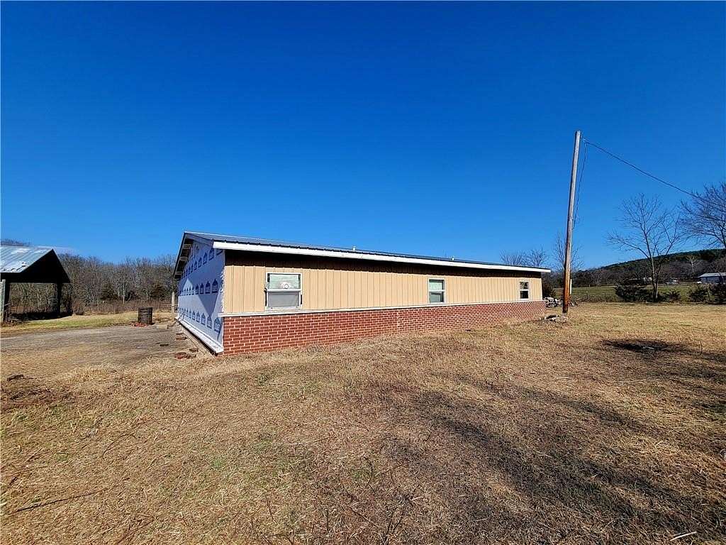 22 Acres of Recreational Land with Home for Sale in Plainview, Arkansas