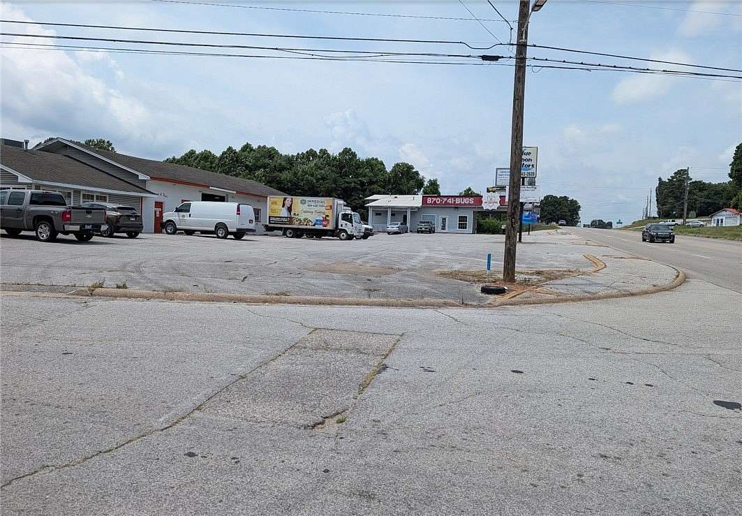 2.7 Acres of Improved Mixed-Use Land for Sale in Harrison, Arkansas