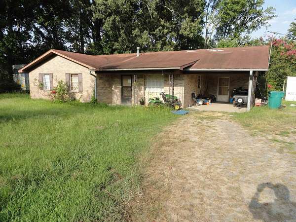 1.52 Acres of Improved Mixed-Use Land for Sale in Damascus, Arkansas