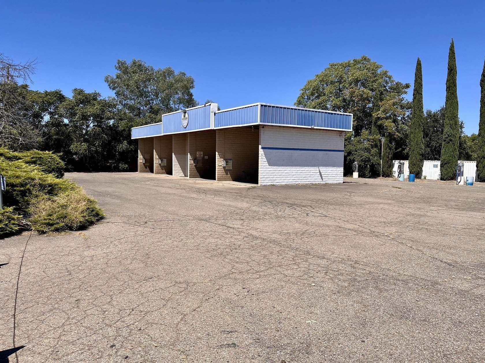 2 Acres of Mixed-Use Land for Sale in Red Bluff, California