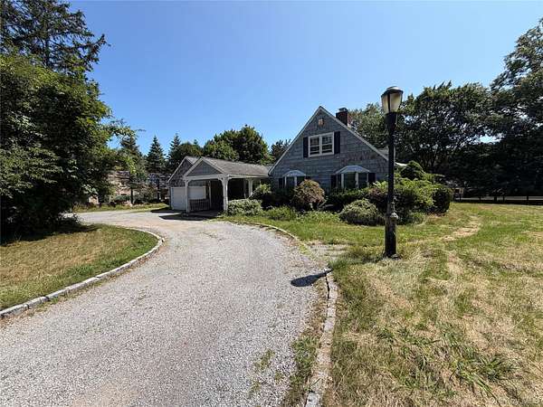 5.24 Acres of Land with Home for Sale in Syosset, New York