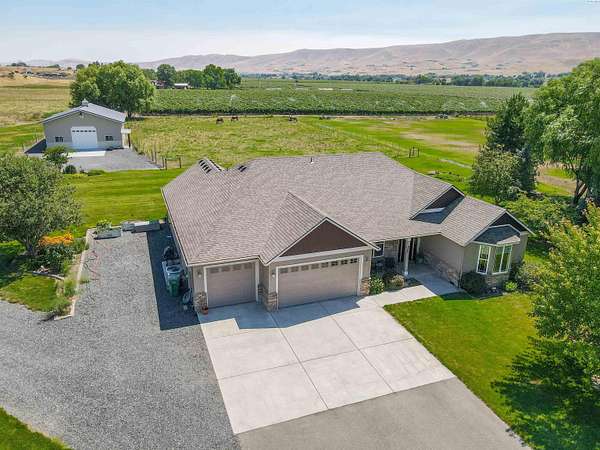 2.43 Acres of Land with Home for Sale in Prosser, Washington