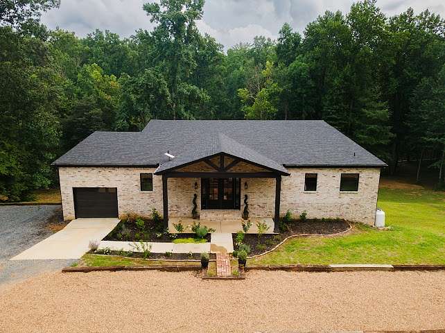 9.5 Acres of Land with Home for Sale in Santa Fe, Tennessee