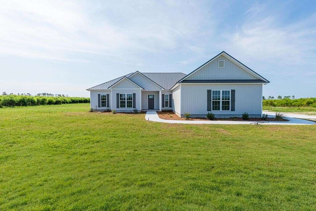 3.8 Acres of Land with Home for Sale in Lakeland, Georgia