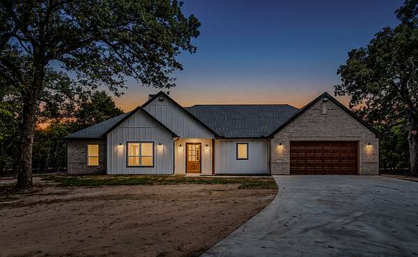 2.66 Acres of Land with Home for Sale in Post Oak Bend, Texas