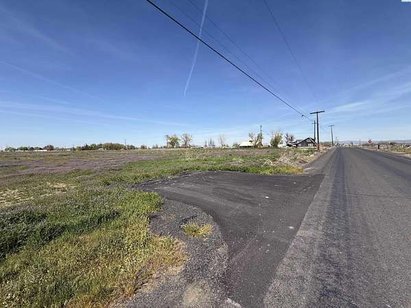 5 Acres of Land for Sale in Prosser, Washington