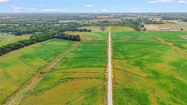 4 Acres of Residential Land for Sale in Sedalia, Missouri