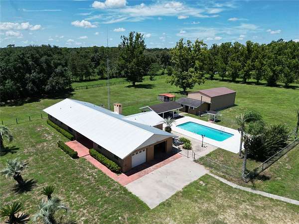4.8 Acres of Land with Home for Sale in Belleview, Florida
