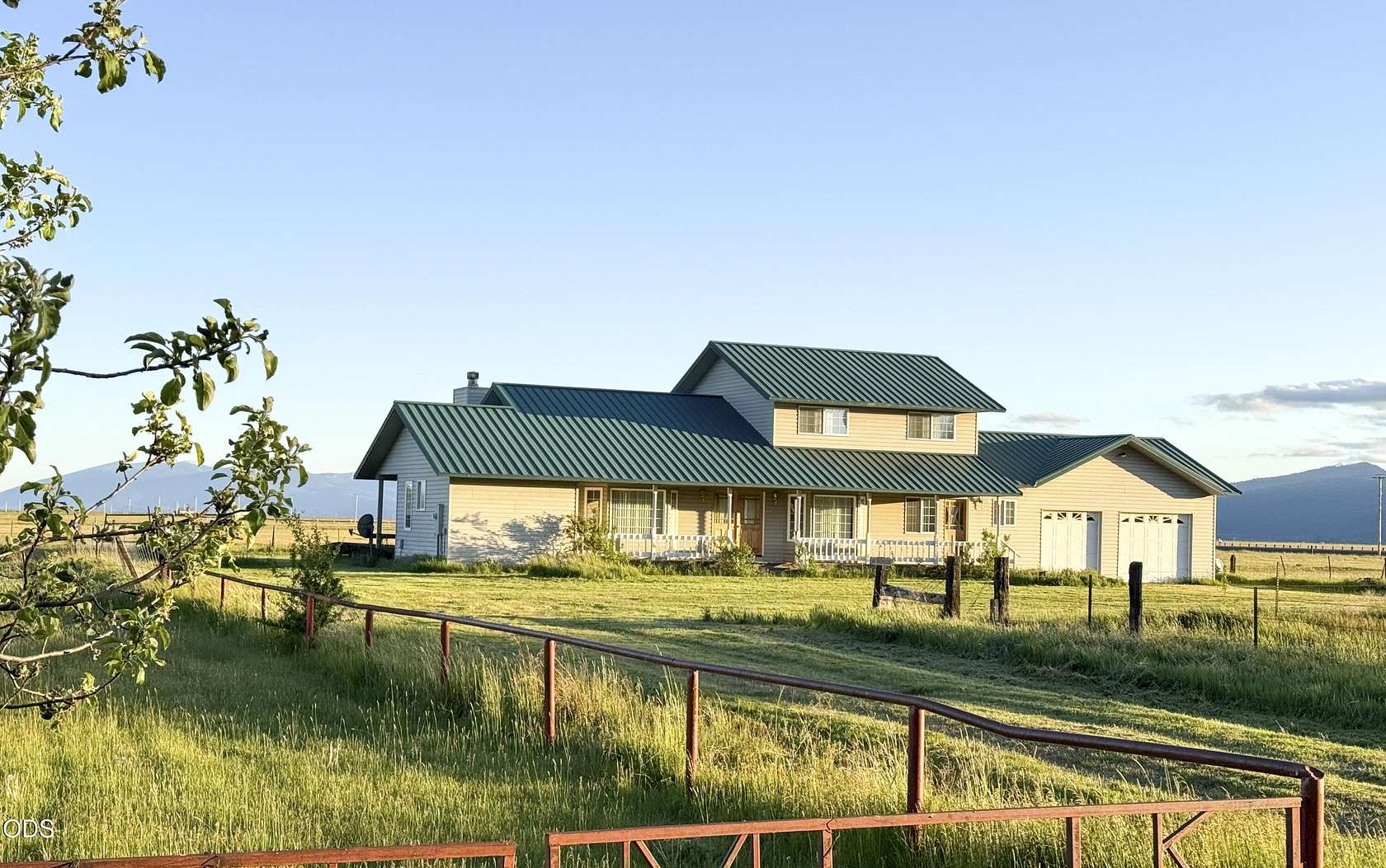 2.67 Acres of Land with Home for Sale in Fort Klamath, Oregon