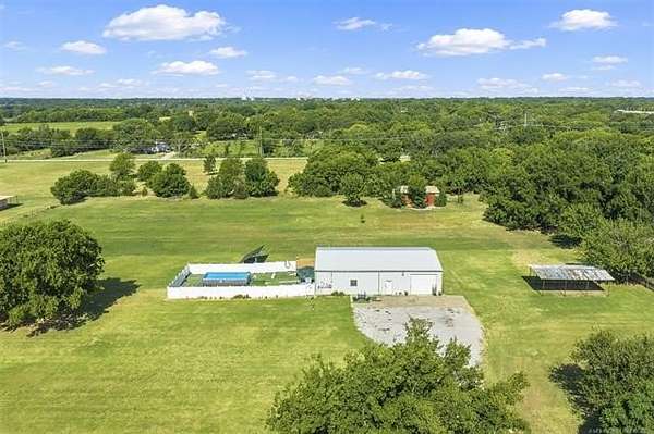 2.15 Acres of Land with Home for Sale in Ardmore, Oklahoma