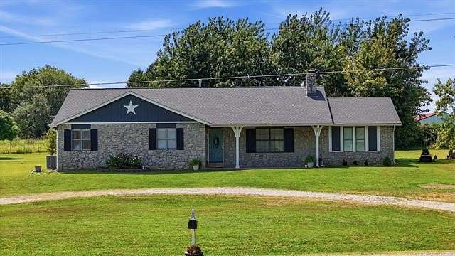 2 Acres of Land with Home for Sale in Sapulpa, Oklahoma
