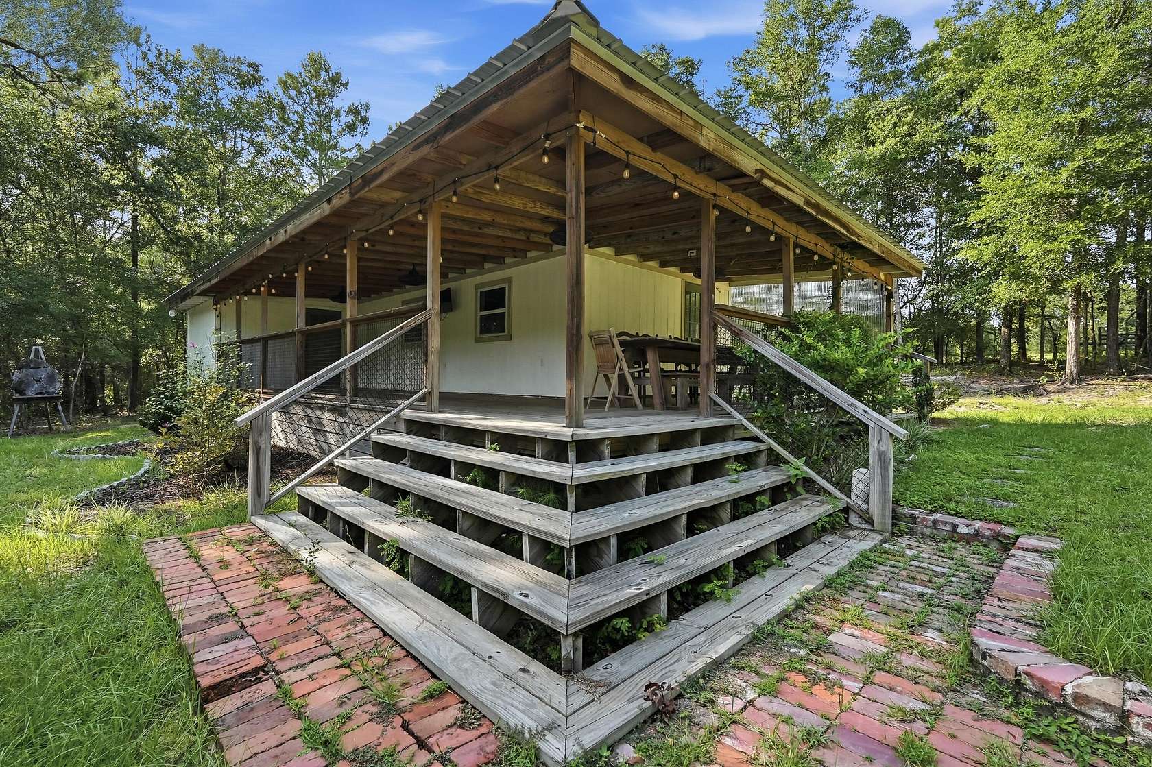 3 Acres of Land with Home for Lease in DeFuniak Springs, Florida