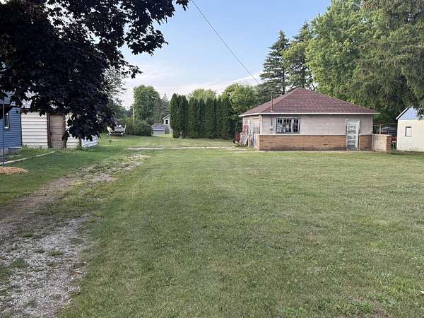 0.32 Acres of Residential Land for Sale in Fredonia, Wisconsin