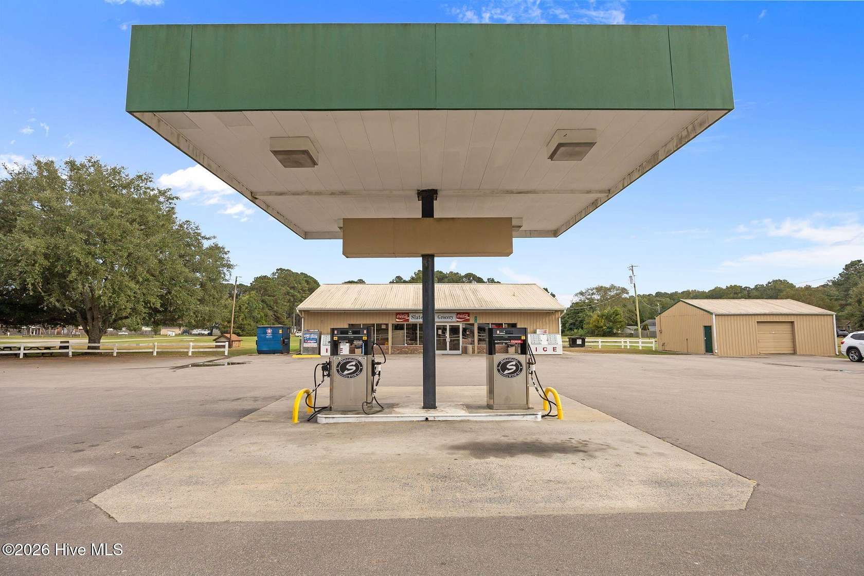 2.54 Acres of Improved Commercial Land for Sale in Washington, North Carolina