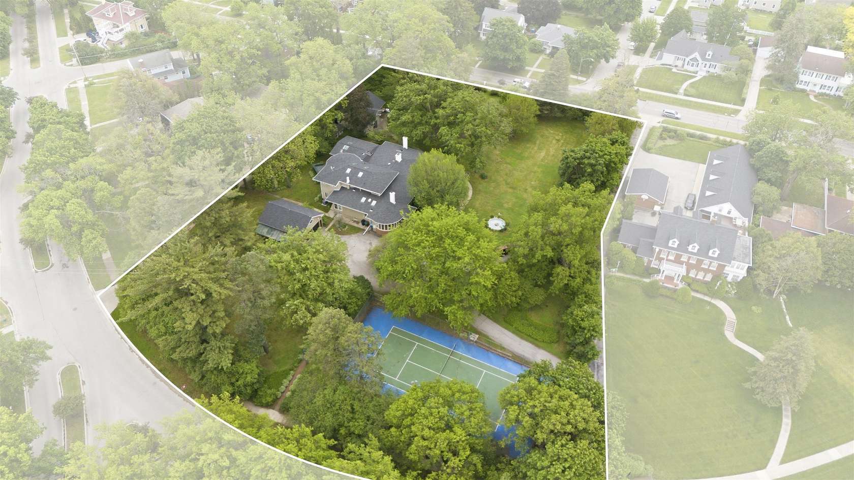 2.1 Acres of Land with Home for Sale in Waterloo, Iowa