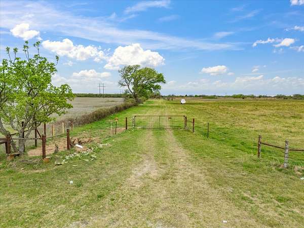 20 Acres of Agricultural & Residential Land for Sale in Chico, Texas