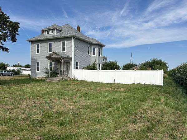 1.85 Acres of Residential Land for Sale in Newark, Illinois