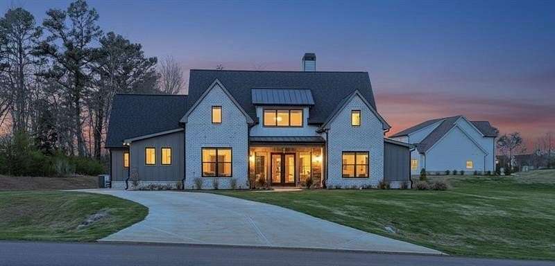 2.22 Acres of Land with Home for Sale in Rydal, Georgia