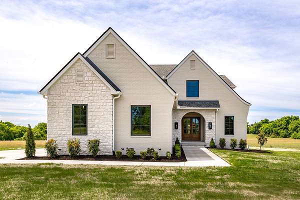 5 Acres of Land with Home for Sale in Lebanon, Tennessee