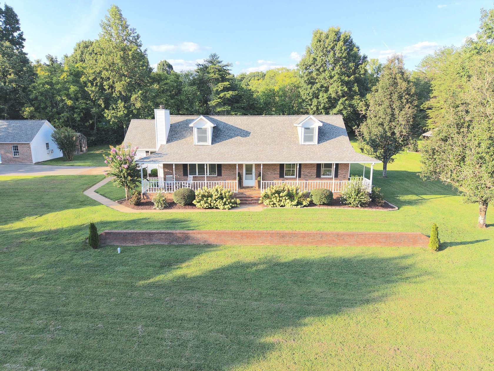 2.48 Acres of Land with Home for Sale in Franklin, Tennessee