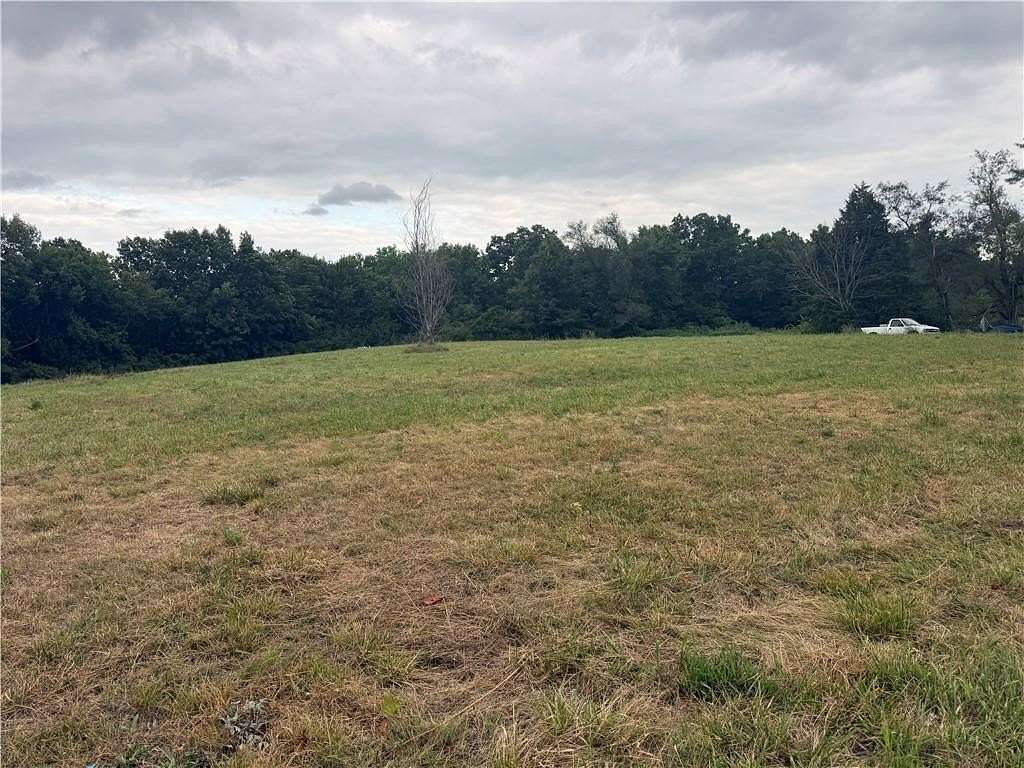 4 Acres of Residential Land for Sale in Excelsior Springs, Missouri