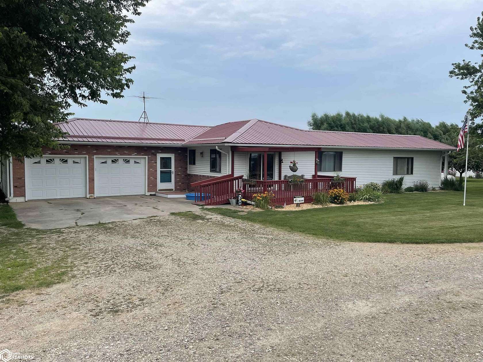 2.1 Acres of Land with Home for Sale in Albion, Iowa