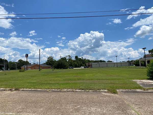 1.52 Acres of Commercial Land for Sale in Houma, Louisiana
