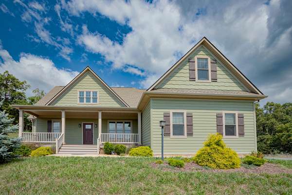 3.48 Acres of Land with Home for Sale in Buena Vista, Virginia
