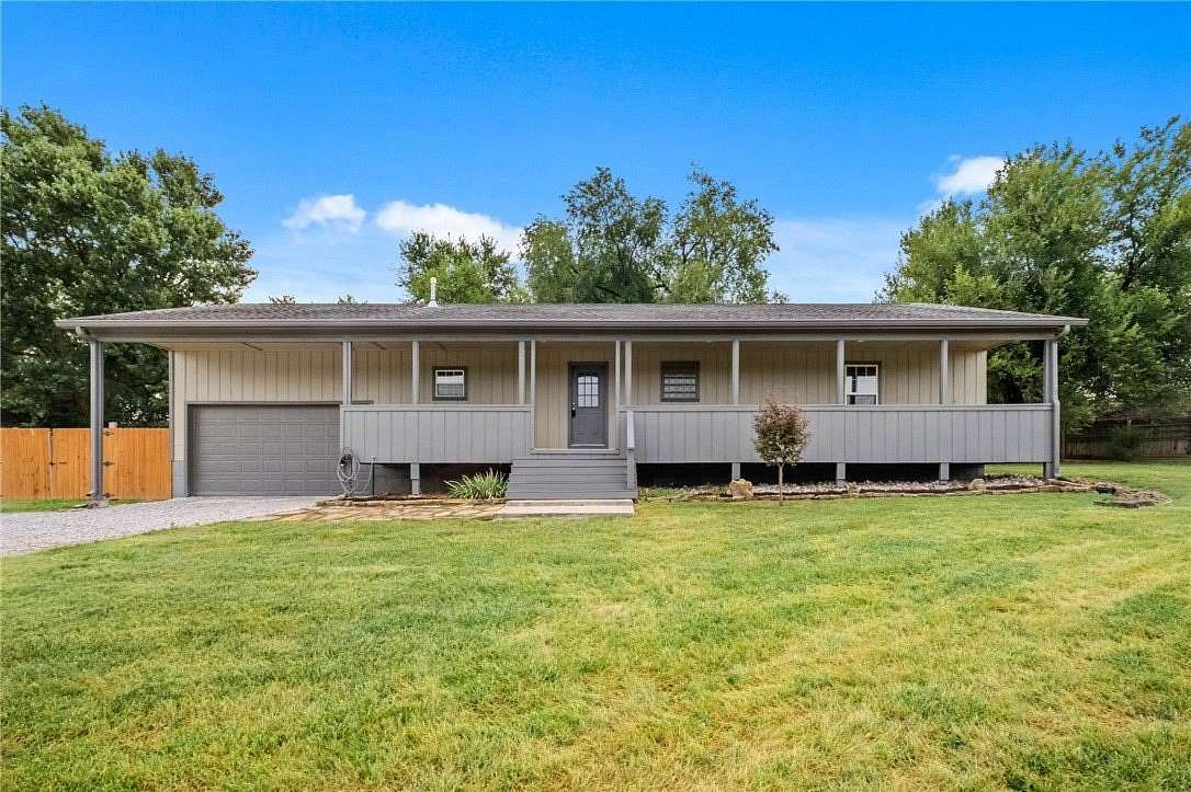 2 Acres of Improved Mixed-Use Land for Sale in Lowell, Arkansas