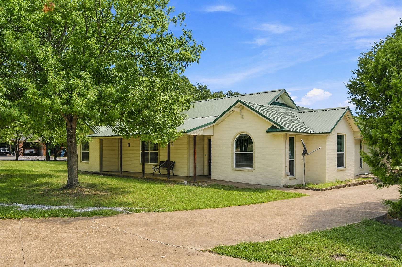 1.76 Acres of Land with Home for Sale in Midlothian, Texas