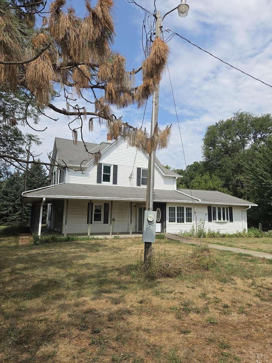 8.7 Acres of Land with Home for Sale in Wisner, Nebraska