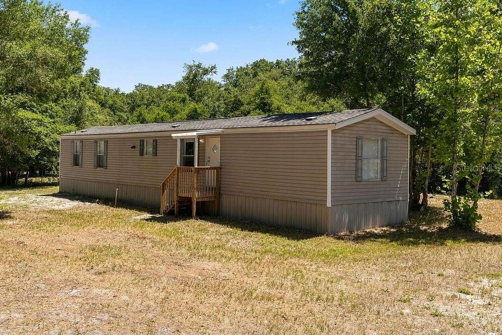 2.8 Acres of Land with Home for Sale in Dade City, Florida