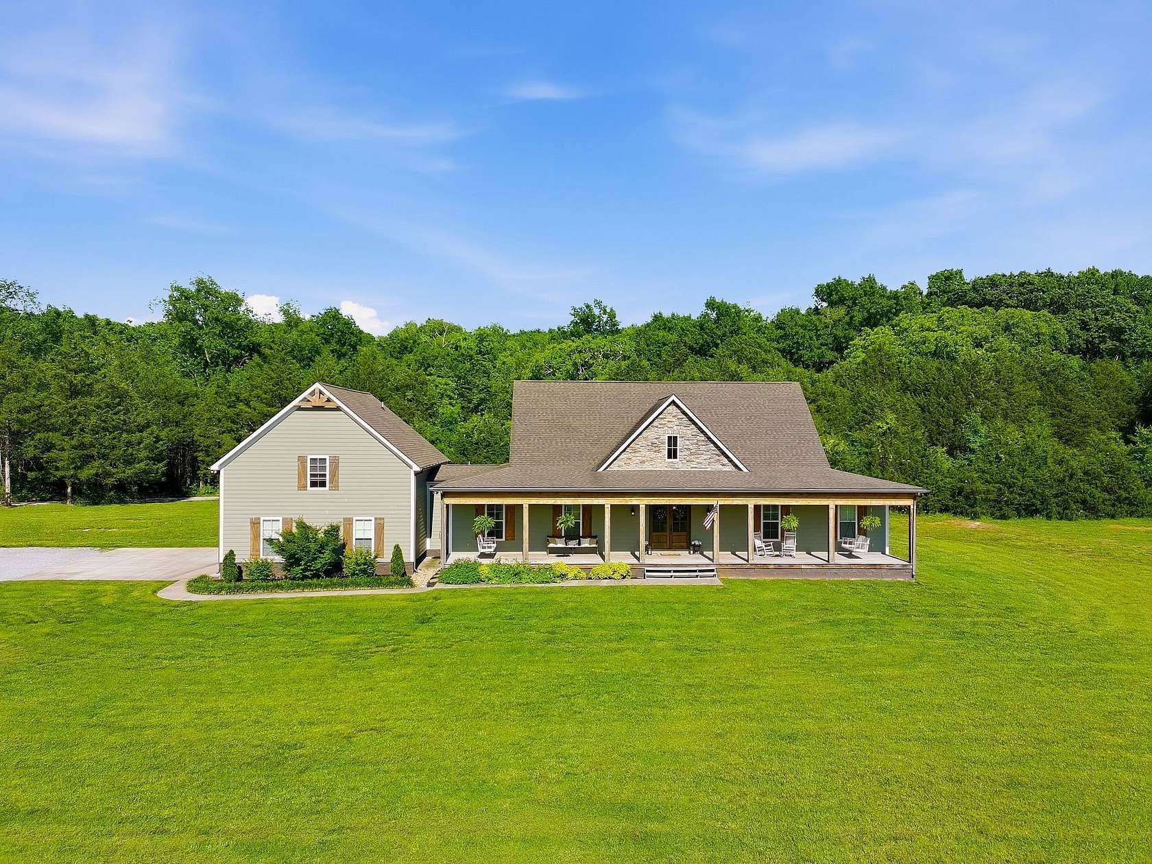 16.8 Acres of Land with Home for Sale in Rockvale, Tennessee