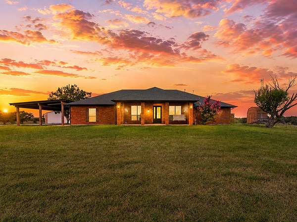 9.35 Acres of Land with Home for Sale in Paradise, Texas