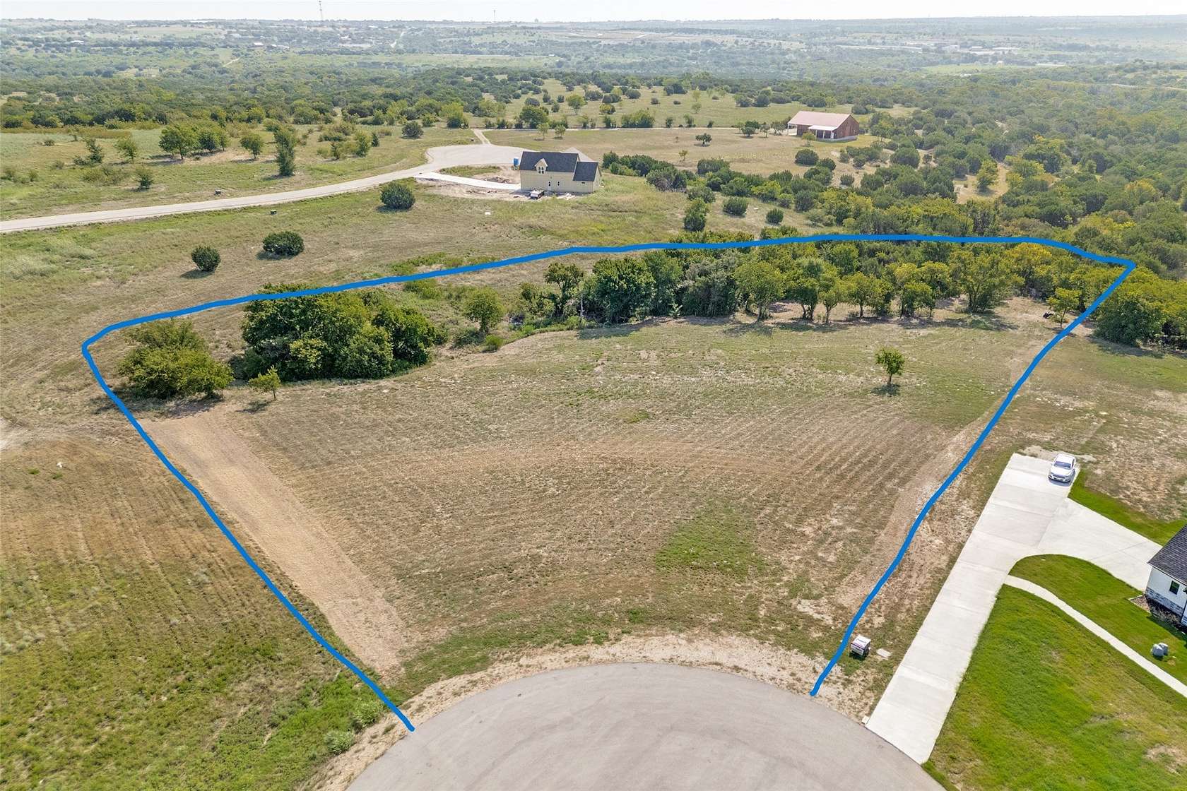 2.13 Acres of Residential Land for Sale in Cresson, Texas