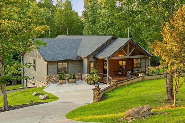 2.62 Acres of Land with Home for Sale in Blue Ridge, Georgia