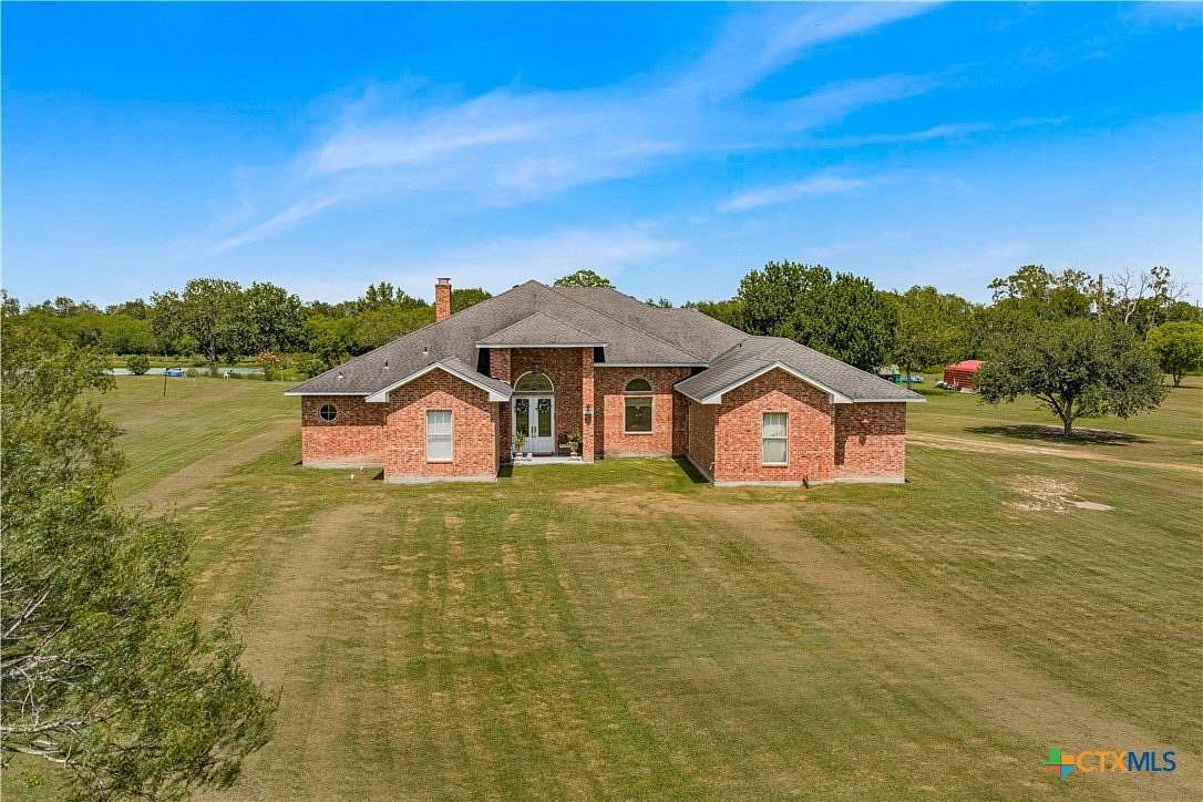 9 Acres of Land with Home for Sale in Victoria, Texas