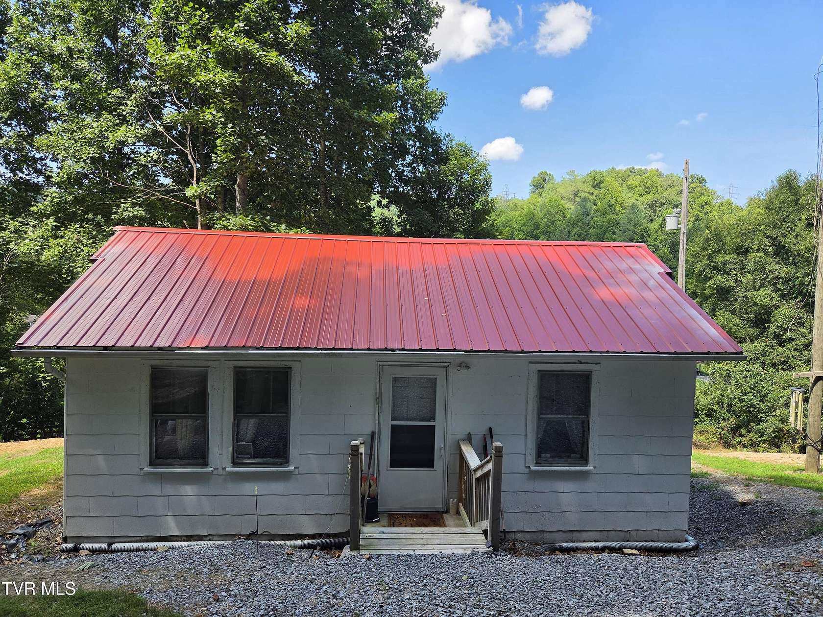 16 Acres of Recreational Land with Home for Sale in Clintwood, Virginia
