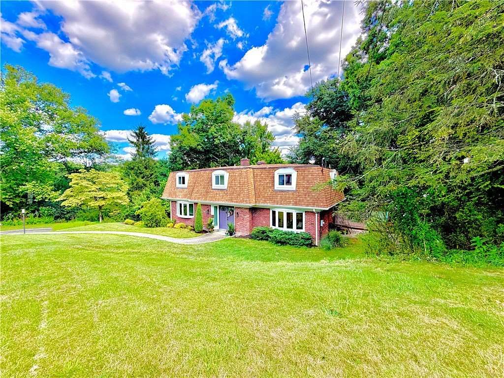 1.5 Acres of Land with Home for Sale in Pittsburgh, Pennsylvania